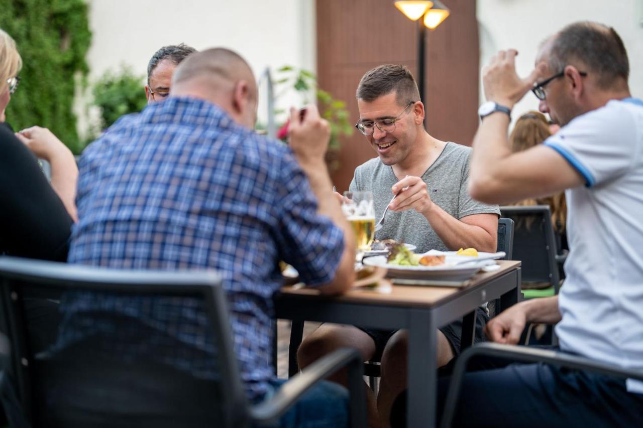 Hotel Reussischer Hof Schmölln Eksteriør bilde